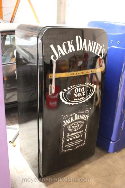 Wonderbaarlijk Antique refrigerator JACK DANIELS, with 2 table... YQ-16